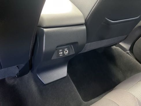 Used 2024 Subaru Crosstrek 2.0i Premium image 46