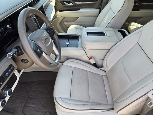 Used 2023 GMC Yukon Denali w/ LPO, Floor Liner Package AWD/4WD image 7