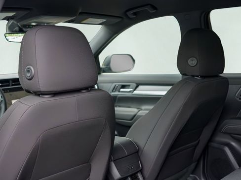 New 2026 GMC Terrain Elevation w/ Technology Package II FWD image 19