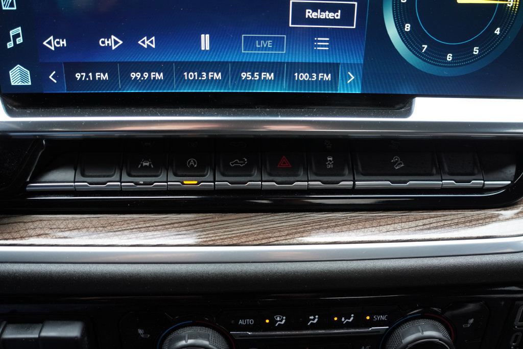 Certified 2022 Chevrolet Silverado 1500 RST AWD/4WD image 25