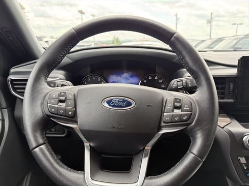 Used 2020 Ford Explorer Limited w/ Class III Trailer Tow Package AWD/4WD image 12