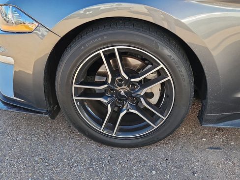 Used 2018 Ford Mustang Premium image 2