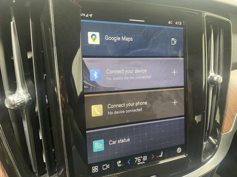 Used 2025 Volvo V60 B5 Cross Country Plus image 18