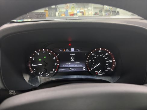 Used 2022 Nissan Frontier PRO-4X w/ Pro-4X Premium Package AWD/4WD image 16