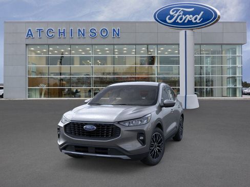 New 2026 Ford Escape SE image 2