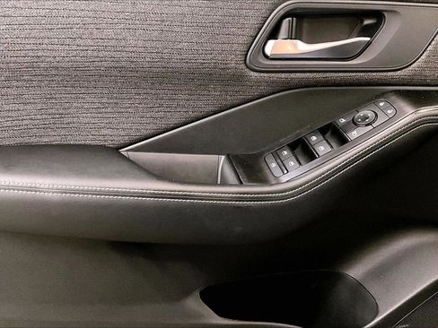 Used 2021 Nissan Rogue SV image 22