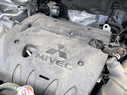 Used 2024 Mitsubishi Outlander Sport SE AWD/4WD image 32