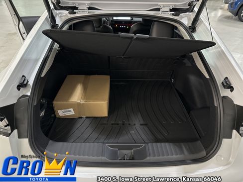 New 2026 Toyota Prius Plug-In Hybrid image 12