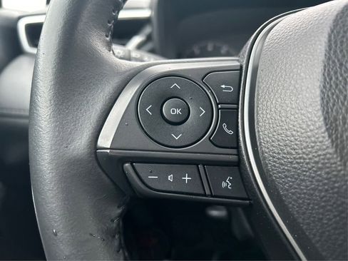 Used 2023 Toyota Corolla Cross LE image 31