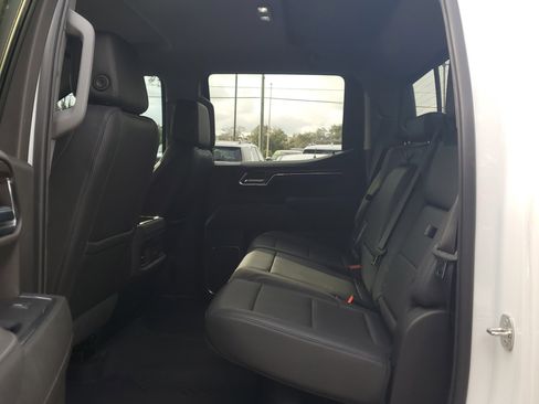 Used 2024 Chevrolet Silverado 1500 LT Trail Boss w/ Convenience Package II image 12