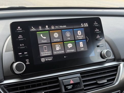 Used 2018 Honda Accord Sport image 32