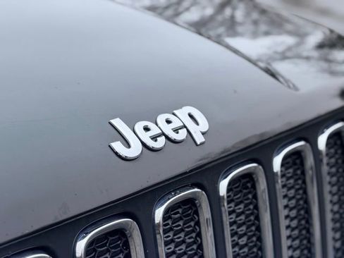 Used 2017 Jeep Renegade Latitude image 25