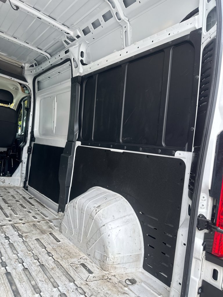 Used 2025 RAM ProMaster 2500 w/ Convenience Group FWD image 22
