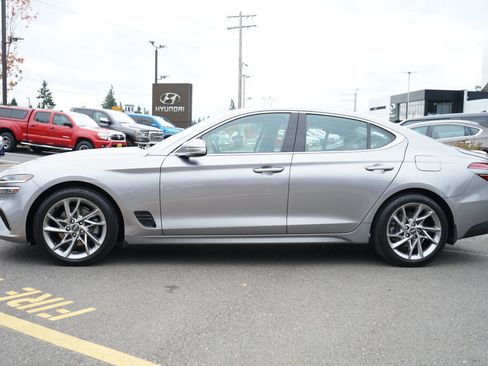 Used 2022 Genesis G70 2.0T image 8