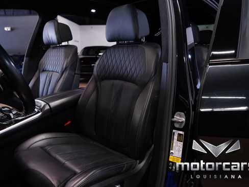 Used 2021 BMW X7 xDrive40i w/ M Sport Package image 29