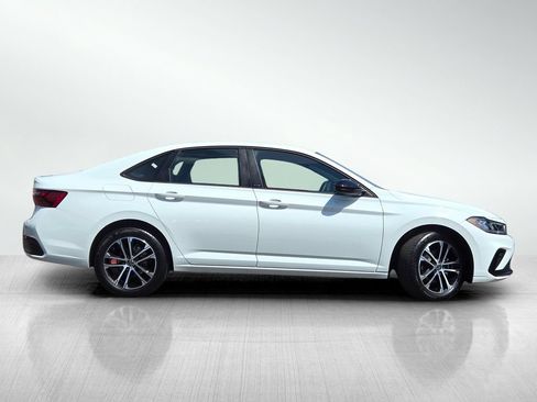 Used 2025 Volkswagen Jetta Sport FWD image 4