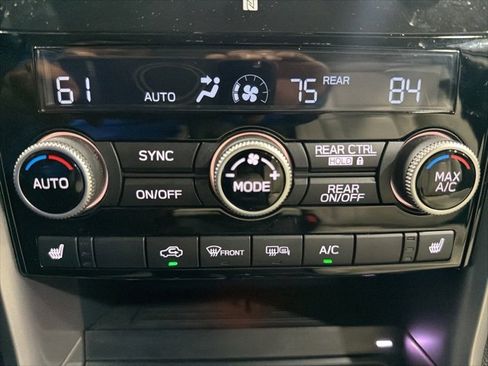 Used 2022 Subaru Ascent Limited w/ Technology Package image 23