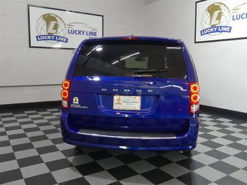 Used 2019 Dodge Grand Caravan SE w/ UConnect Hands-Free Group FWD image 8