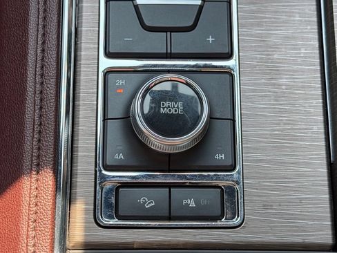 Used 2024 Ford Expedition Limited AWD/4WD image 20
