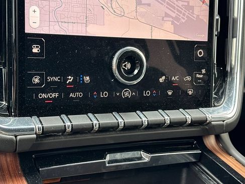 Used 2025 GMC Yukon Denali AWD/4WD image 23