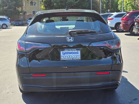 Certified 2023 Honda HR-V LX image 14