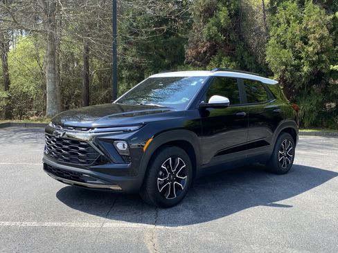 Used 2025 Chevrolet TrailBlazer ACTIV w/ Convenience Package image 5