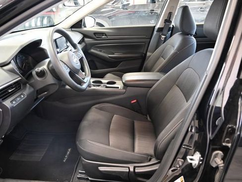 Used 2024 Nissan Altima 2.5 S image 10