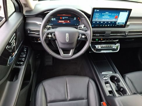 Certified 2026 Lincoln Corsair Premiere AWD/4WD image 11