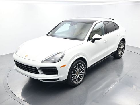 Certified 2022 Porsche Cayenne Platinum Edition image 34