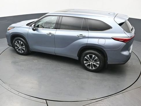 Certified 2022 Toyota Highlander XLE image 43