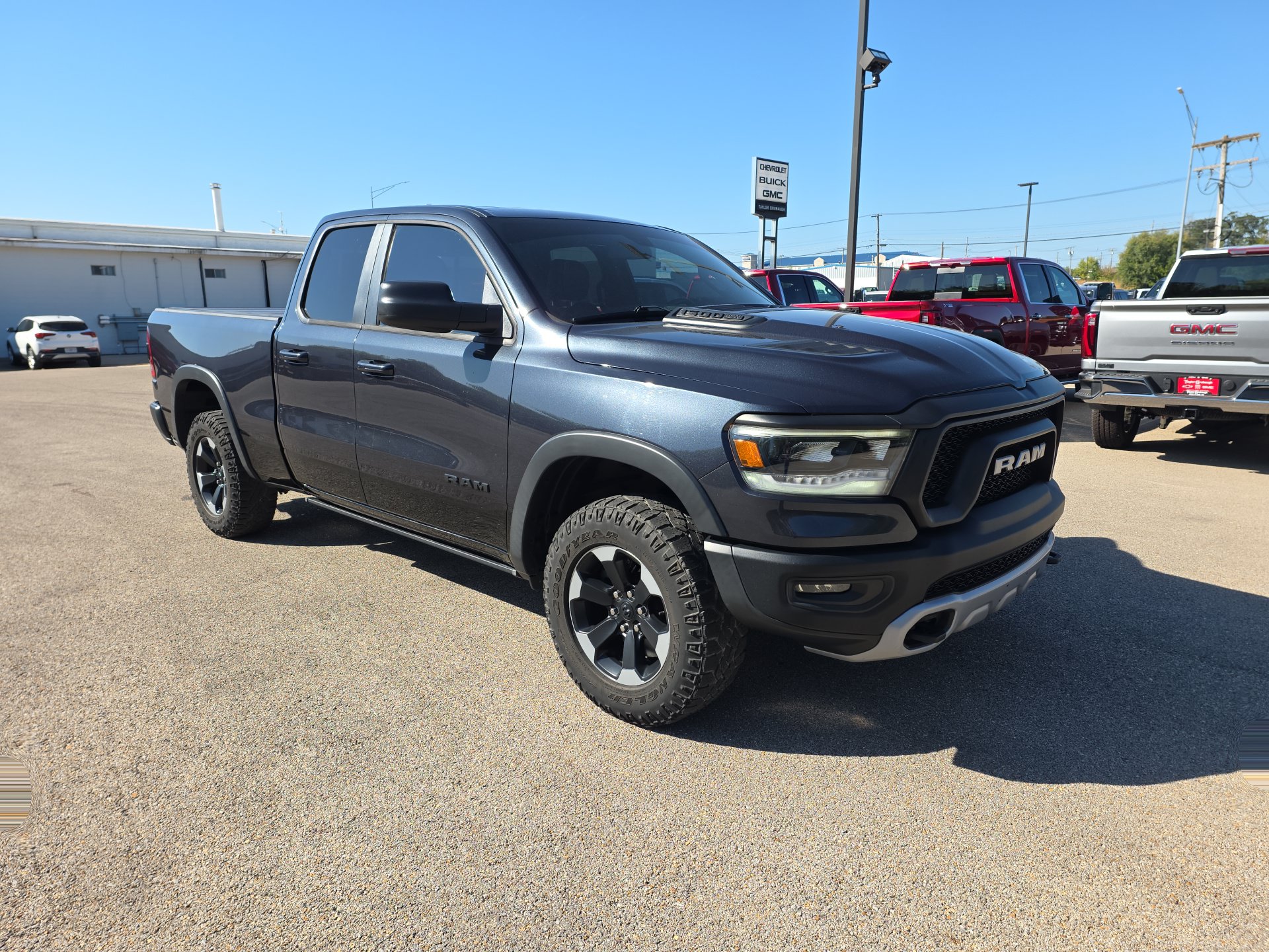 Used 2019 RAM 1500 Rebel AWD/4WD image 2
