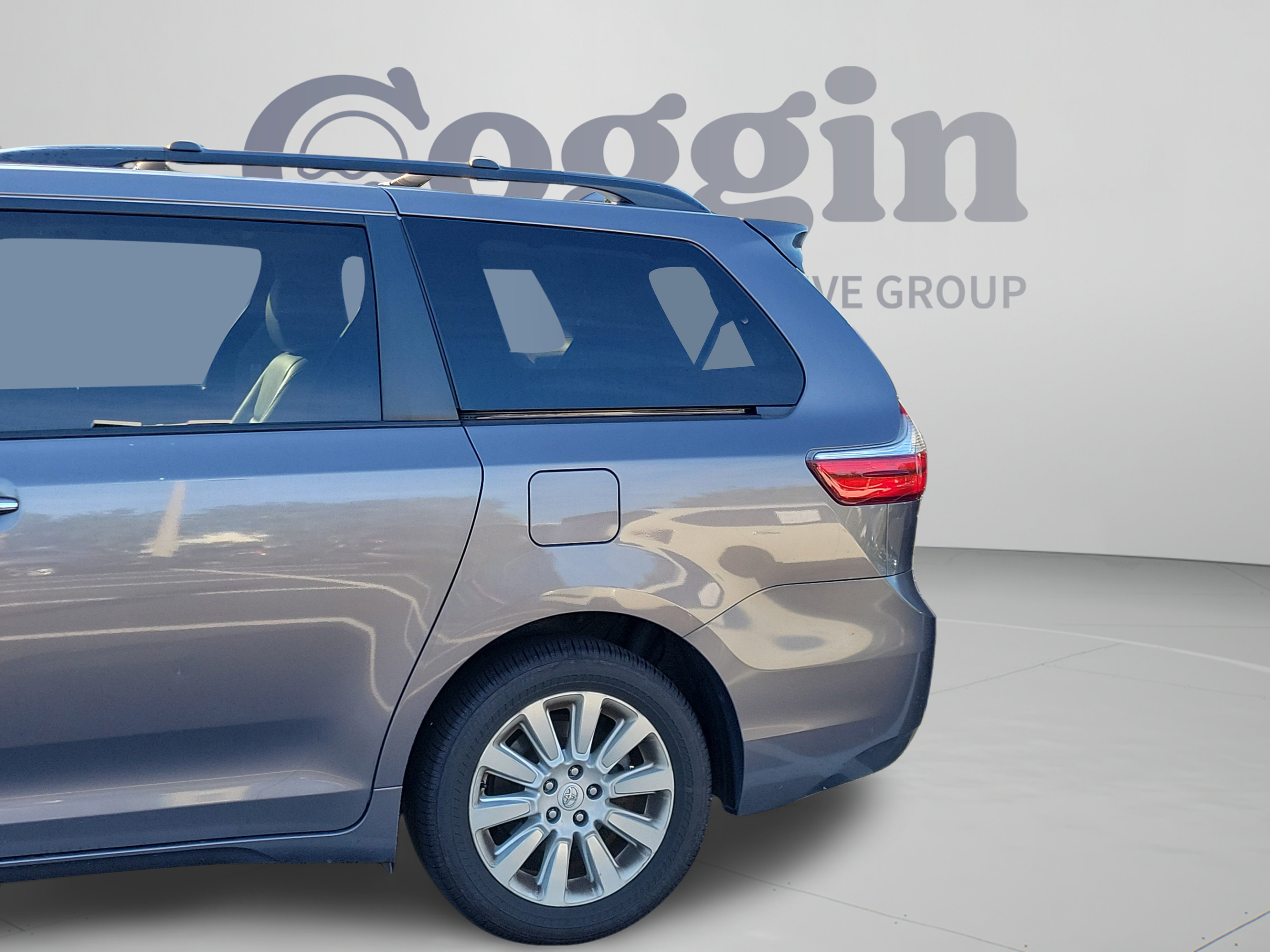 Used 2015 Toyota Sienna Limited Premium AWD/4WD image 12