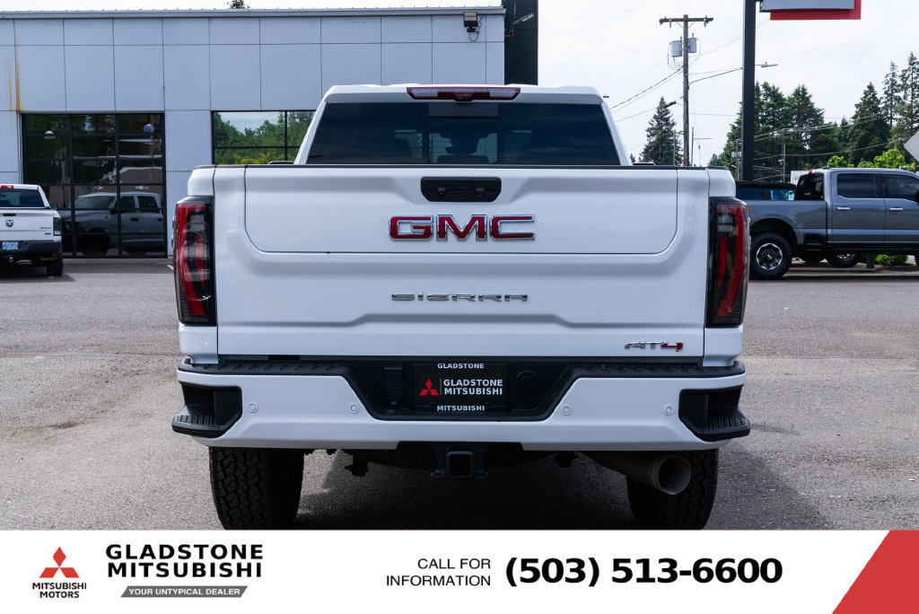 Used 2024 GMC Sierra 2500 AT4 w/ Technology Package AWD/4WD image 7