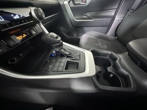 Used 2019 Toyota RAV4 XLE image 33