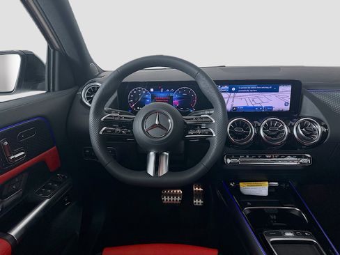 Certified 2026 Mercedes-Benz GLA 250 4MATIC image 29