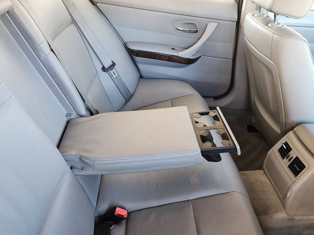 Used 2011 BMW 328i Sedan RWD image 33