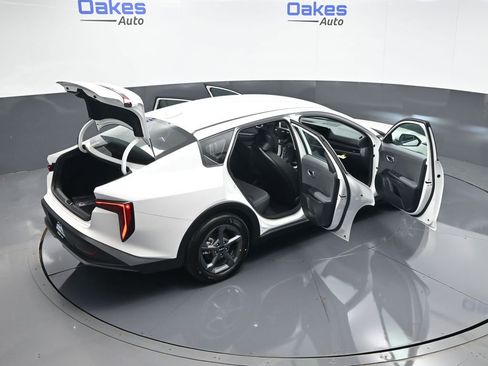 New 2025 Kia K4 FWD image 56