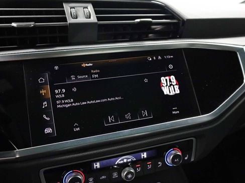 Certified 2025 Audi Q3 2.0T Premium w/ Convenience Package image 30