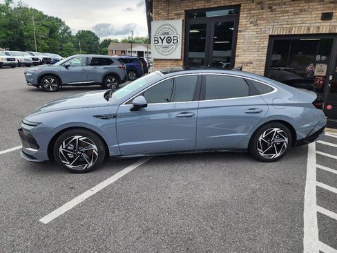 Used 2024 Hyundai Sonata SEL w/ Convenience Package FWD image 2