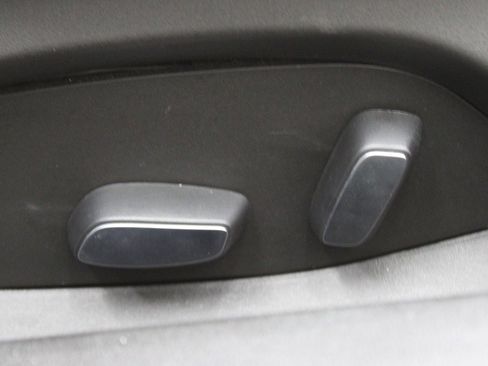 Used 2022 Chevrolet Corvette Stingray Coupe w/ 1LT image 24