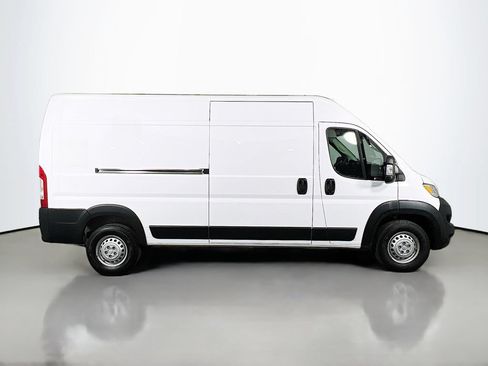 Used 2026 RAM ProMaster 2500 w/ Convenience Group FWD image 8