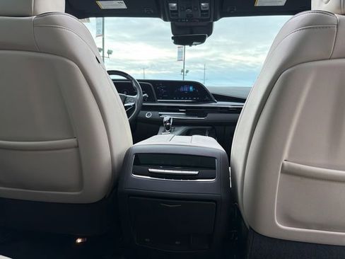 Used 2024 Cadillac Escalade ESV Sport image 31