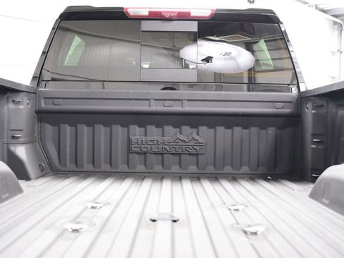 Used 2024 Chevrolet Silverado 2500 High Country w/ Technology Package AWD/4WD image 27