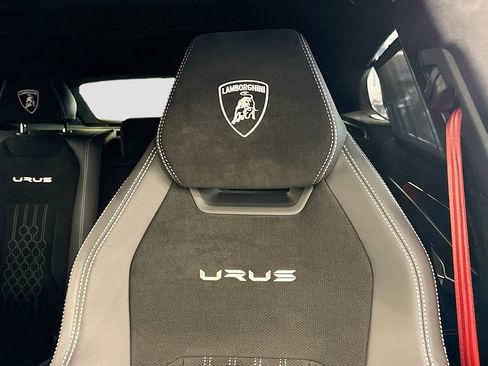 Used 2023 Lamborghini Urus Performante image 27