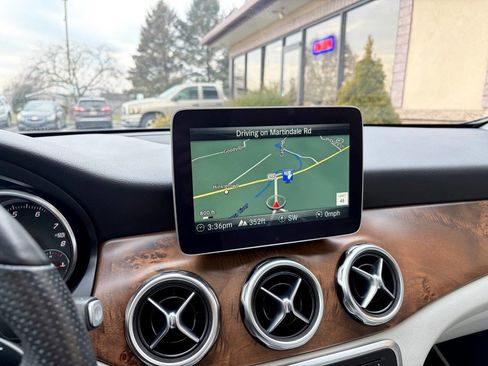 Used 2019 Mercedes-Benz GLA 250 4MATIC image 22