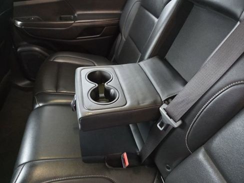 Used 2023 GMC Acadia SLT image 45