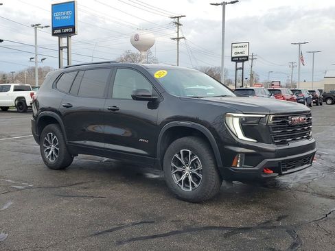 Used 2024 GMC Acadia AT4 AWD/4WD image 3