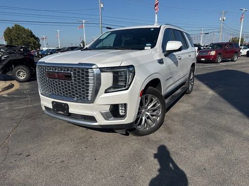 Used 2022 GMC Yukon Denali w/ Denali Ultimate Package image 3