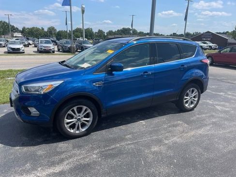 Used 2018 Ford Escape SEL w/ Ford Safe & Smart Package AWD/4WD image 4