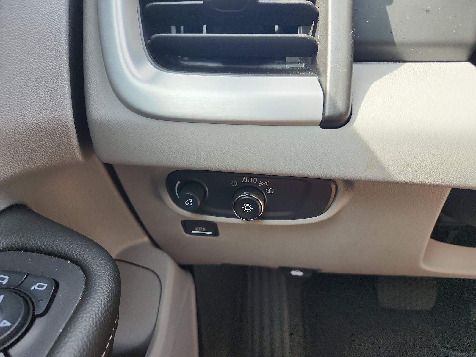 Used 2024 GMC Terrain SLE FWD image 19
